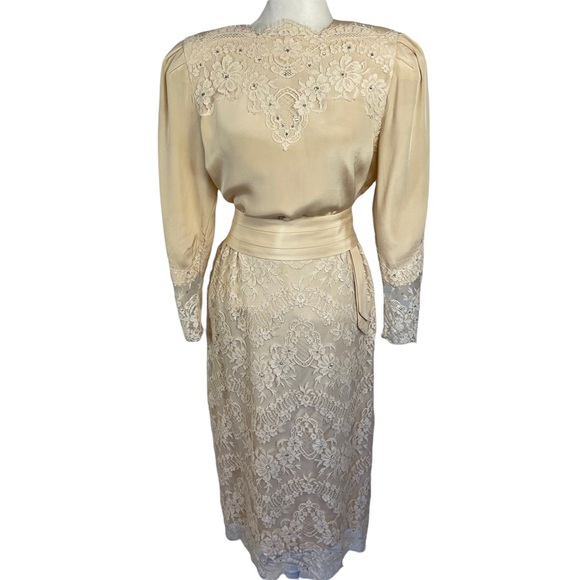 Rina di Montella Dresses & Skirts - 💛 Vintage Silk Two Piece Ensemble